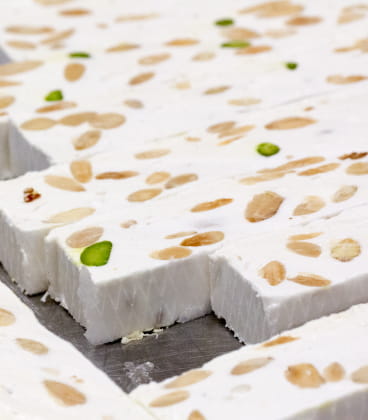 Le nougat, spécialité de Montélimar dans la Drôme provençale - incontournable