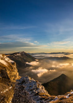 coucher de soleil et nuages sur les montagnes du parc naturel régional du Vercors