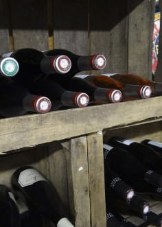 Bouteilles de vin rouge