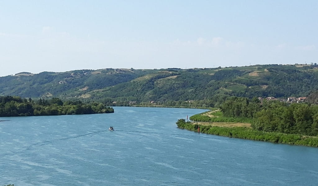défilé du Rhône vers Laveyron
